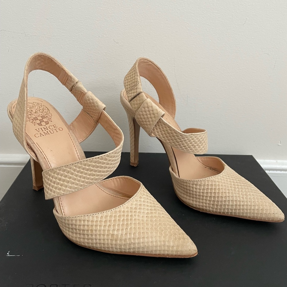 Vince Camuto Women's Cream Heels